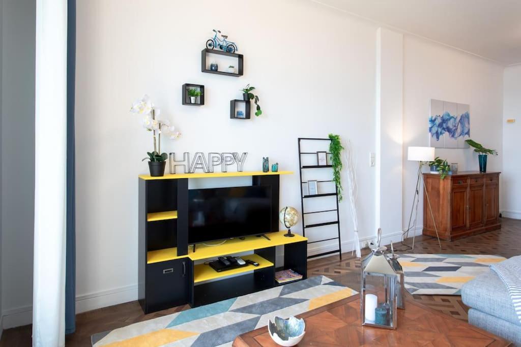 L14 2p Promenade Vue Climatise, Spacieux/ Balcon Apartment *